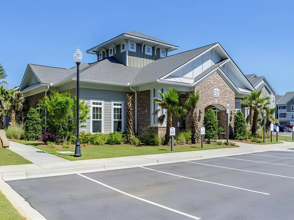 Colonnade at Eastern Shore apartments